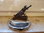 Aschenbecher Metall Bronzefigur Schlittenfahrerin France um 1950